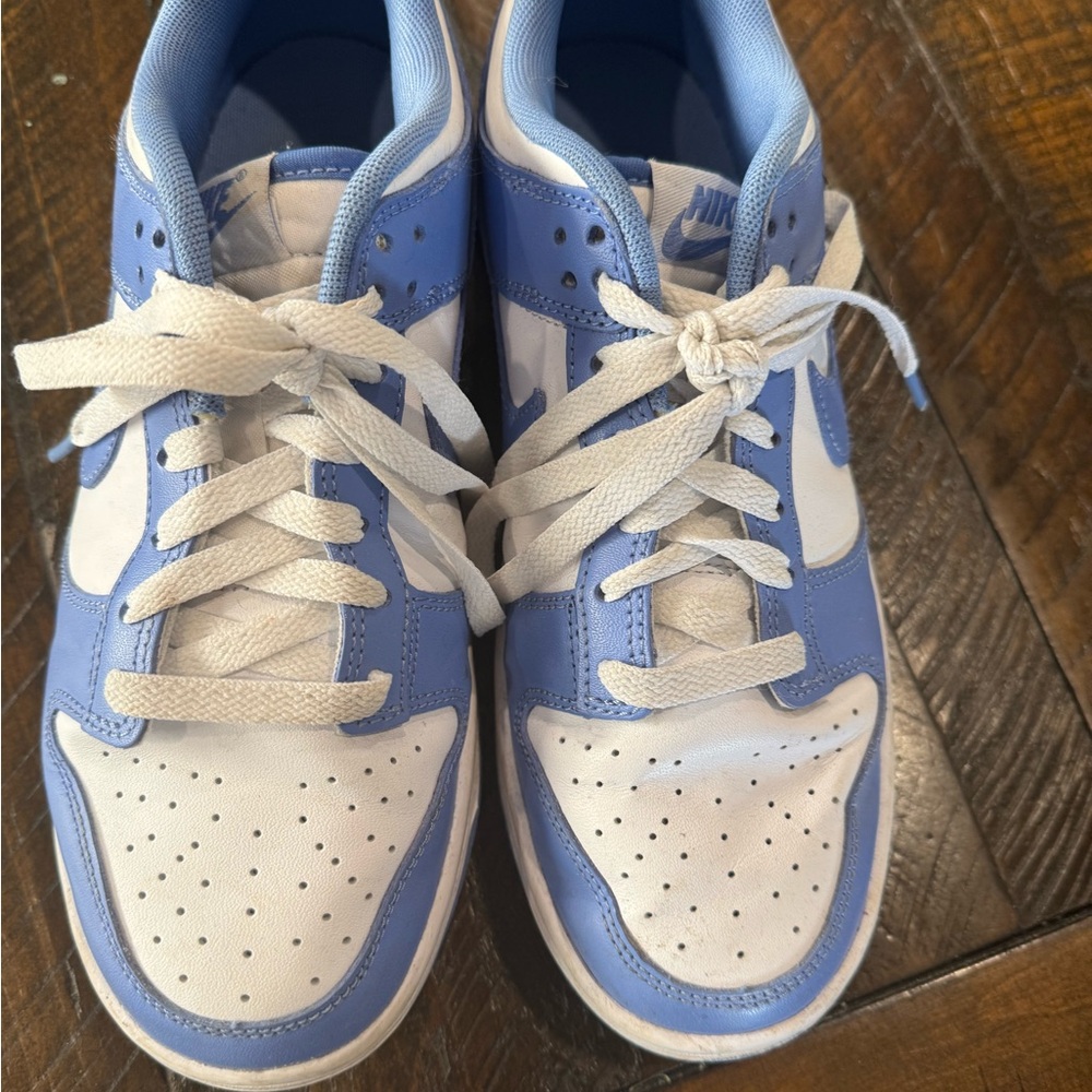 Nike Kids Low-Top Sneakers in Light Blue and White